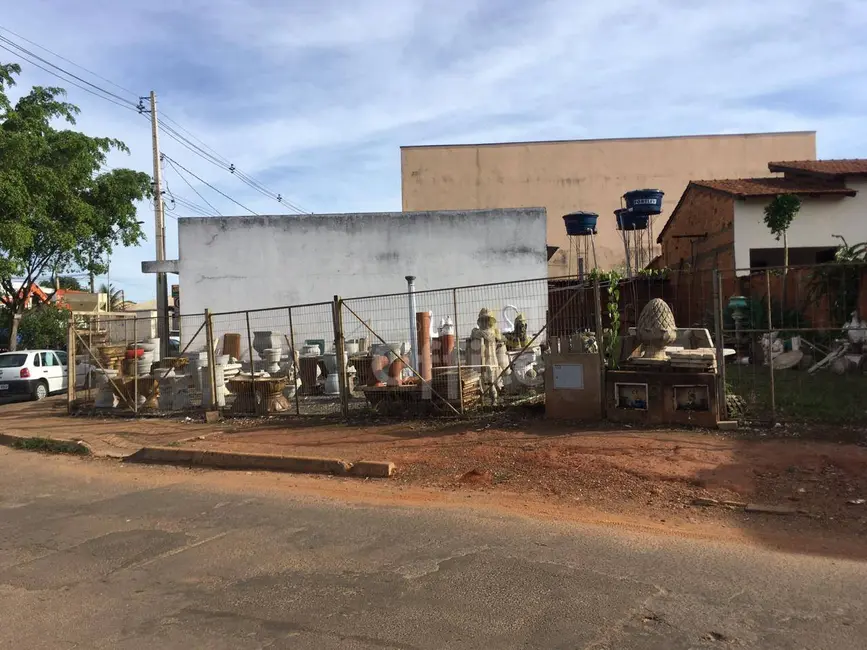 Foto 3 de Terreno / Lote à venda, 351m2 em Vila Jaiara, Anapolis - GO