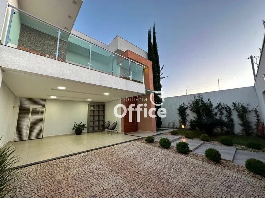 Casa com 4 quartos à venda, 368m2 em Residencial Jardins do Lago, Anapolis - GO - imagem 2 Foto 2 de Casa com 4 quartos à venda, 368m2 em Residencial Jardins do Lago, Anapolis - GO