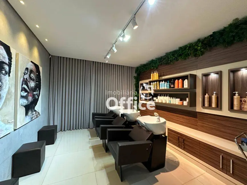 Casa com 4 quartos à venda, 368m2 em Residencial Jardins do Lago, Anapolis - GO - imagem 7 Foto 7 de Casa com 4 quartos à venda, 368m2 em Residencial Jardins do Lago, Anapolis - GO