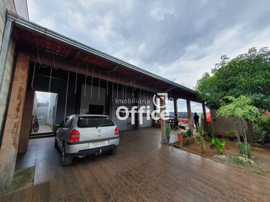 Foto 1 de Casa com 4 quartos à venda, 704m2 em Residencial Flor do Cerrado, Anapolis - GO