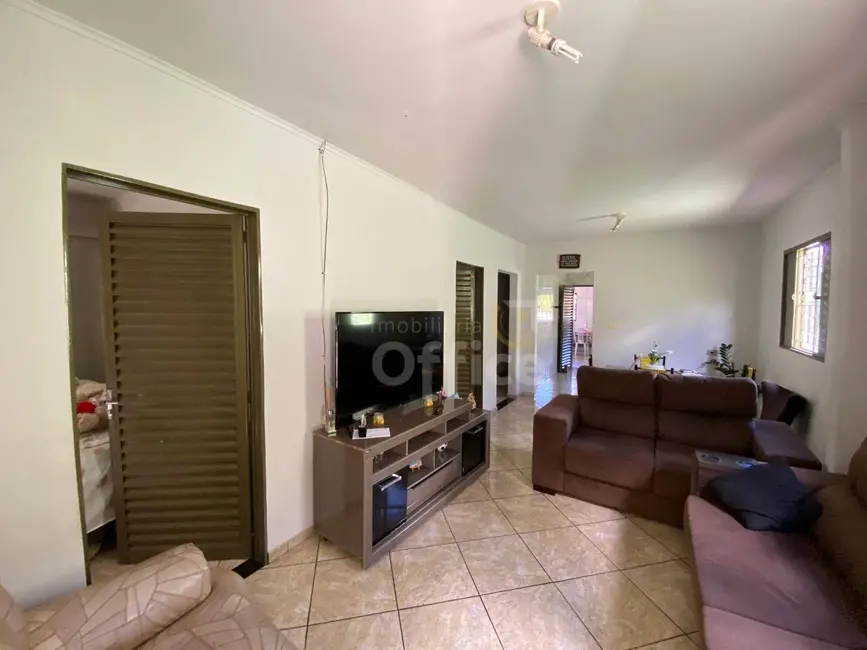 Foto 6 de Casa com 3 quartos à venda, 360m2 em Jardim Goiano, Anapolis - GO