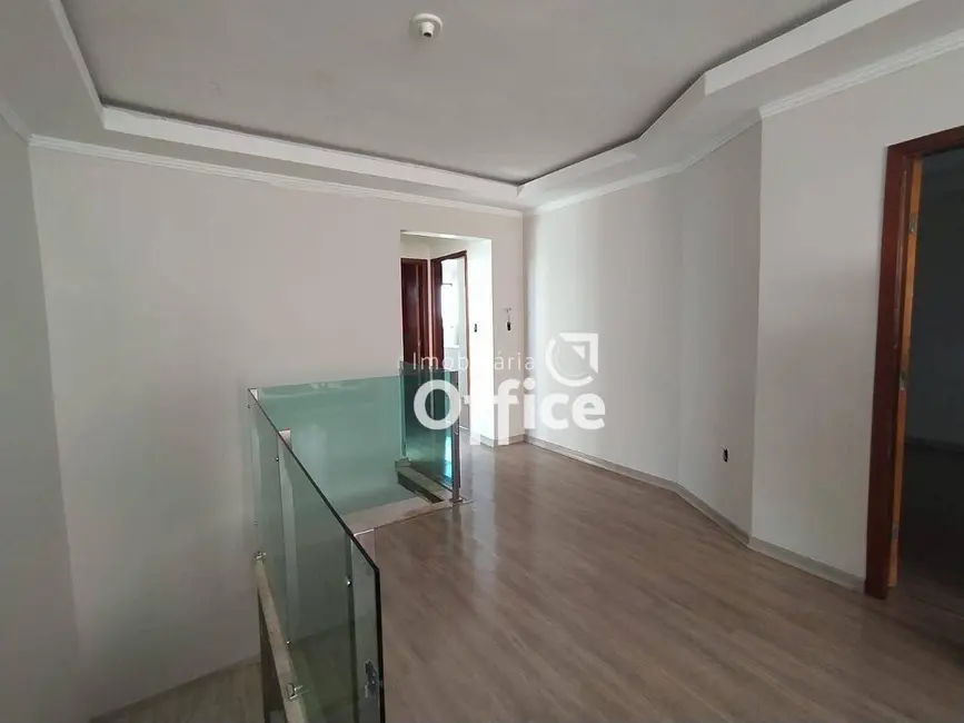 Foto 9 de Sobrado com 4 quartos à venda, 420m2 em Maracanã, Anapolis - GO