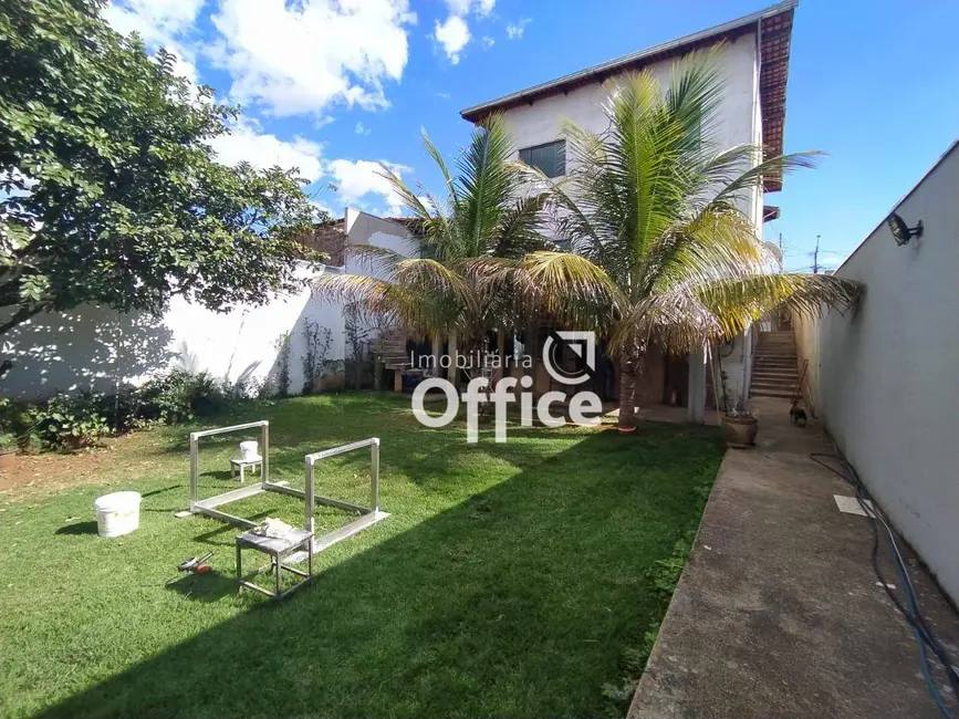 Foto 6 de Sobrado com 4 quartos à venda, 420m2 em Maracanã, Anapolis - GO