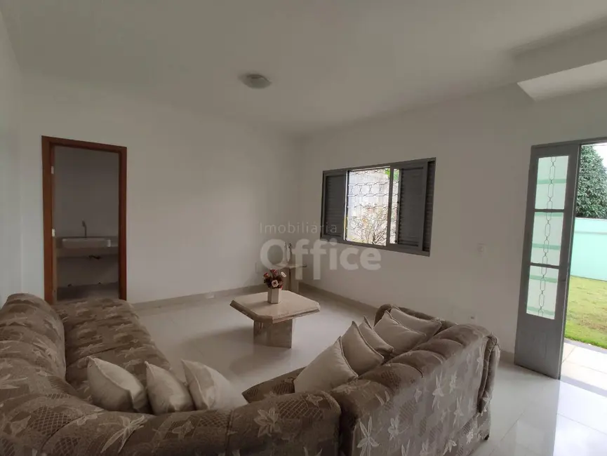 Foto 9 de Casa com 4 quartos à venda, 1720m2 em Jardim Alexandrina, Anapolis - GO