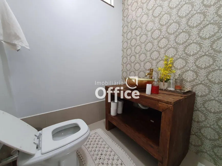 Casa com 3 quartos à venda, 650m2 em Vila Santa Isabel, Anapolis - GO - imagem 7 Foto 7 de Casa com 3 quartos à venda, 650m2 em Vila Santa Isabel, Anapolis - GO