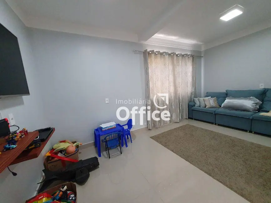 Casa com 3 quartos à venda, 650m2 em Vila Santa Isabel, Anapolis - GO - imagem 5 Foto 5 de Casa com 3 quartos à venda, 650m2 em Vila Santa Isabel, Anapolis - GO