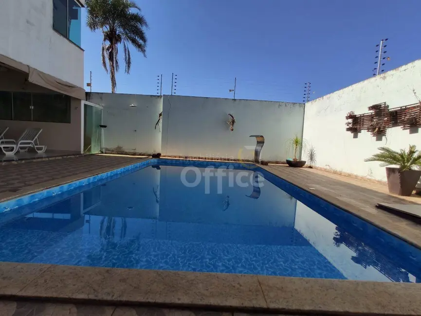 Casa com 4 quartos à venda, 520m2 em Anápolis City, Anapolis - GO - imagem 4 Foto 4 de Casa com 4 quartos à venda, 520m2 em Anápolis City, Anapolis - GO