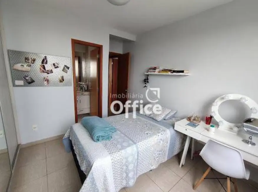 Foto 9 de Apartamento com 3 quartos à venda, 95m2 em Vila Santa Isabel, Anapolis - GO