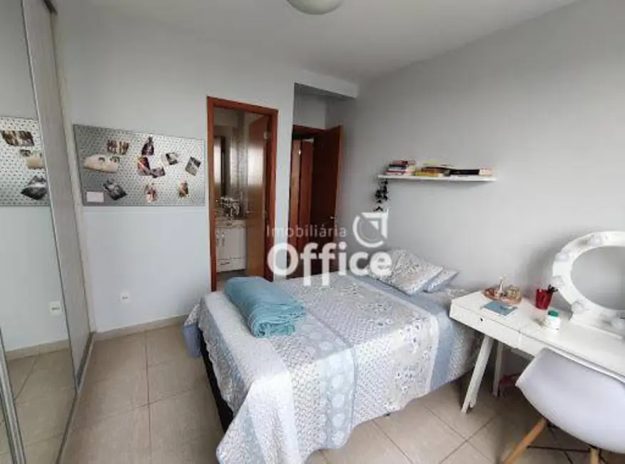 Foto 4 de Apartamento com 3 quartos à venda, 95m2 em Vila Santa Isabel, Anapolis - GO