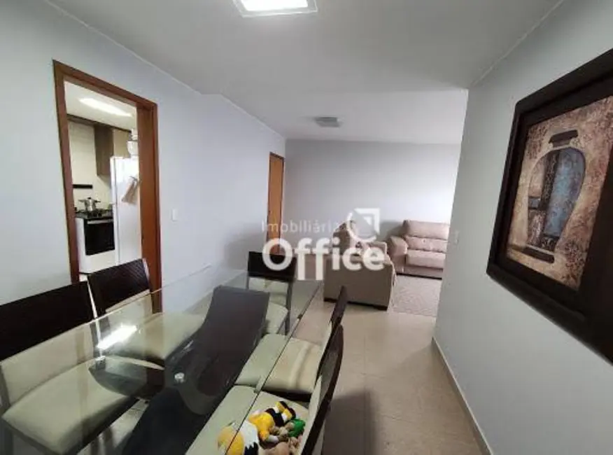 Foto 3 de Apartamento com 3 quartos à venda, 95m2 em Vila Santa Isabel, Anapolis - GO
