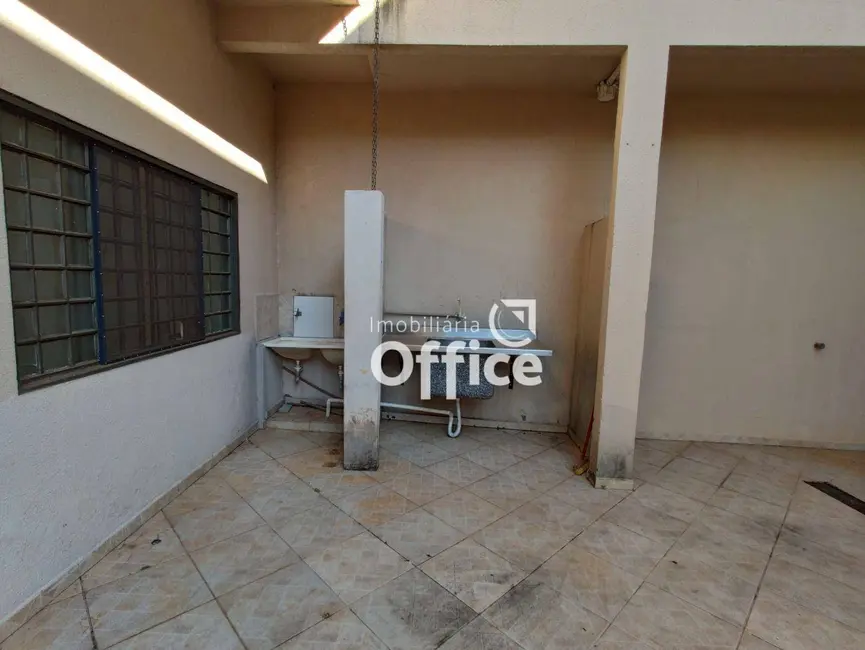 Casa com 4 quartos à venda, 300m2 em São Carlos, Anapolis - GO - imagem 6 Foto 6 de Casa com 4 quartos à venda, 300m2 em São Carlos, Anapolis - GO