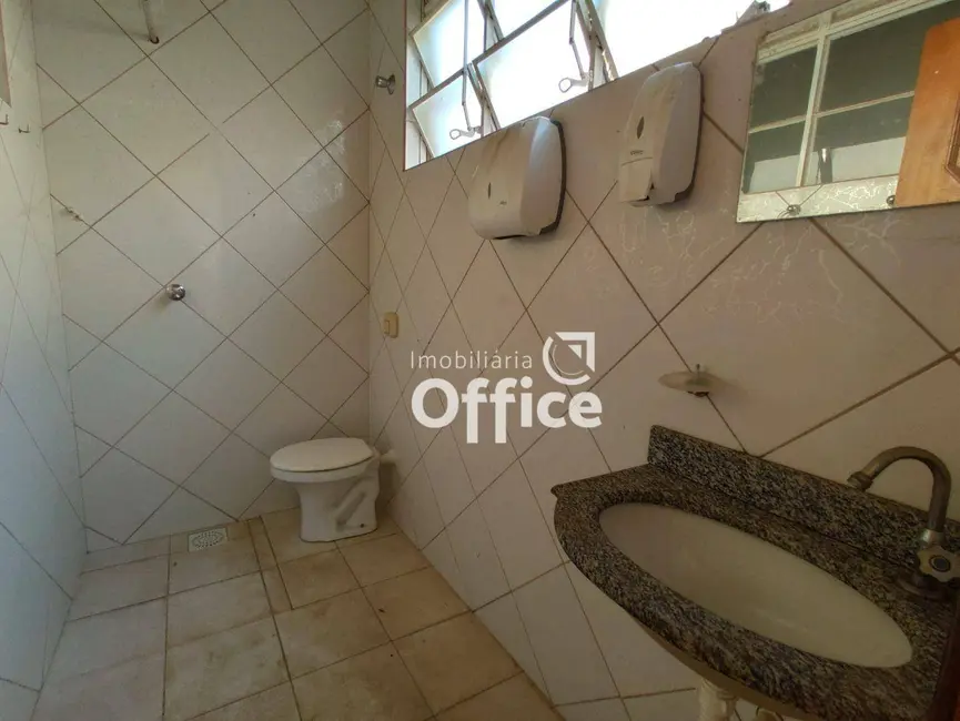 Casa com 4 quartos à venda, 300m2 em São Carlos, Anapolis - GO - imagem 7 Foto 7 de Casa com 4 quartos à venda, 300m2 em São Carlos, Anapolis - GO