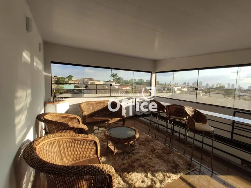 Foto 3 de Casa com 4 quartos à venda, 490m2 em Anápolis City, Anapolis - GO