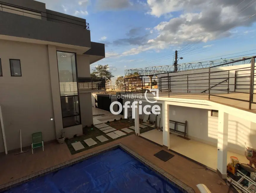 Foto 8 de Casa com 4 quartos à venda, 490m2 em Anápolis City, Anapolis - GO