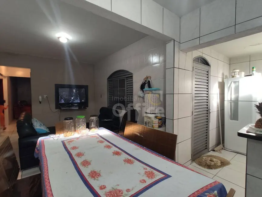 Casa com 4 quartos à venda, 253m2 em Boa Vista, Anapolis - GO - imagem 9 Foto 9 de Casa com 4 quartos à venda, 253m2 em Boa Vista, Anapolis - GO