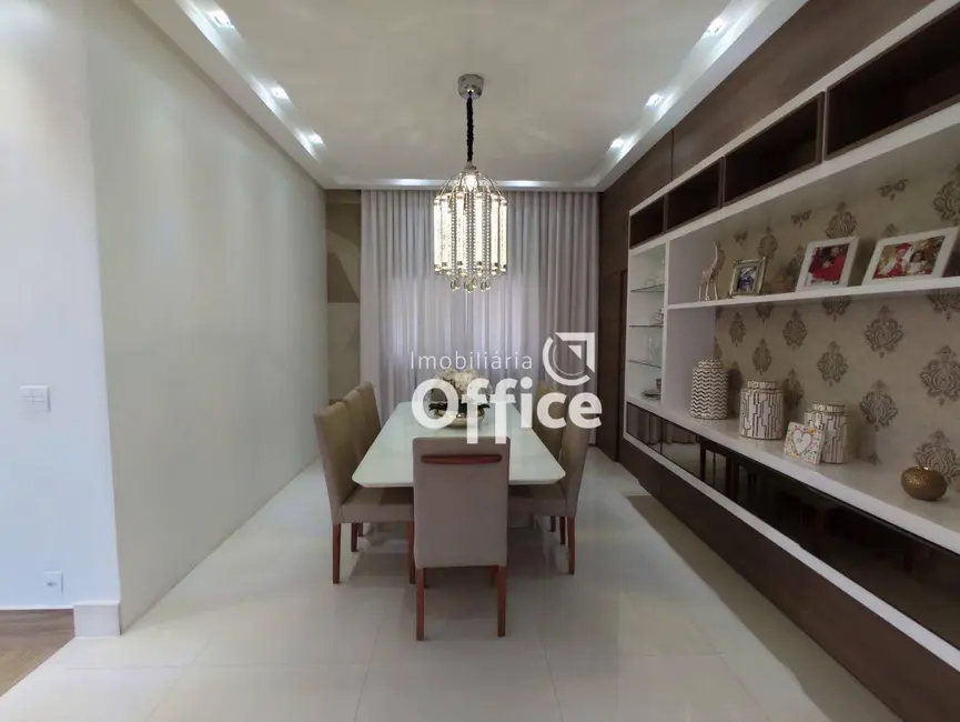 Foto 9 de Casa de Condomínio com 4 quartos à venda, 410m2 em Anapolis - GO