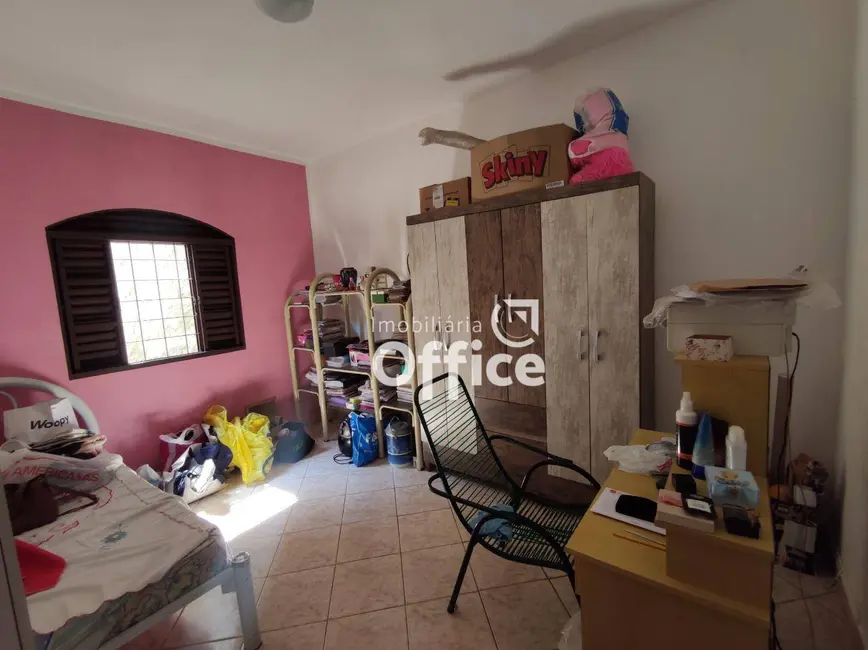 Foto 5 de Casa com 3 quartos à venda, 300m2 em Nova Alexandrina, Anapolis - GO