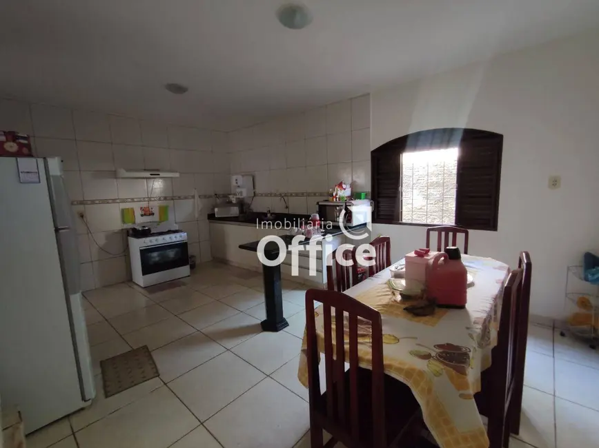 Foto 6 de Casa com 3 quartos à venda, 300m2 em Nova Alexandrina, Anapolis - GO