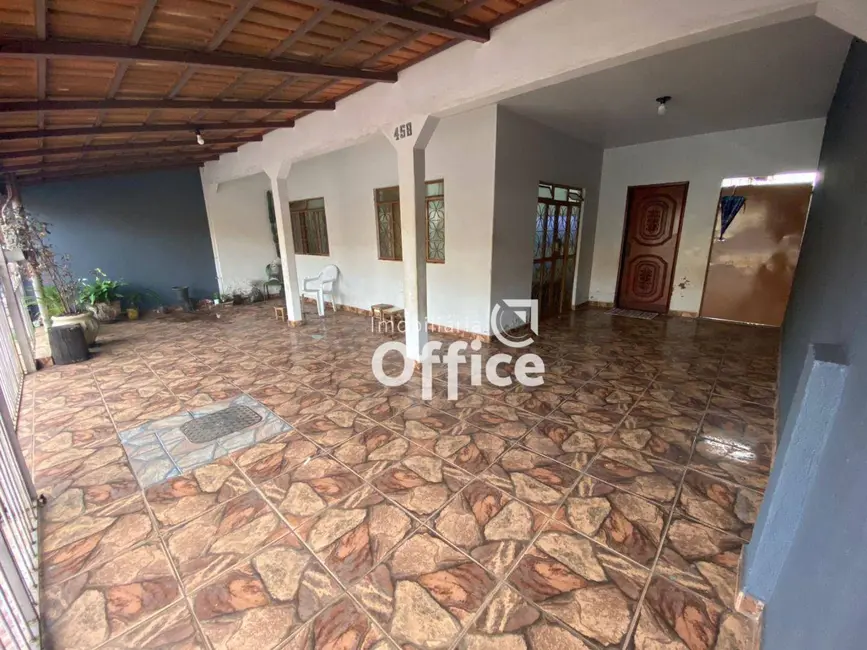 Foto 3 de Casa com 3 quartos à venda, 220m2 em Setor Central, Anapolis - GO
