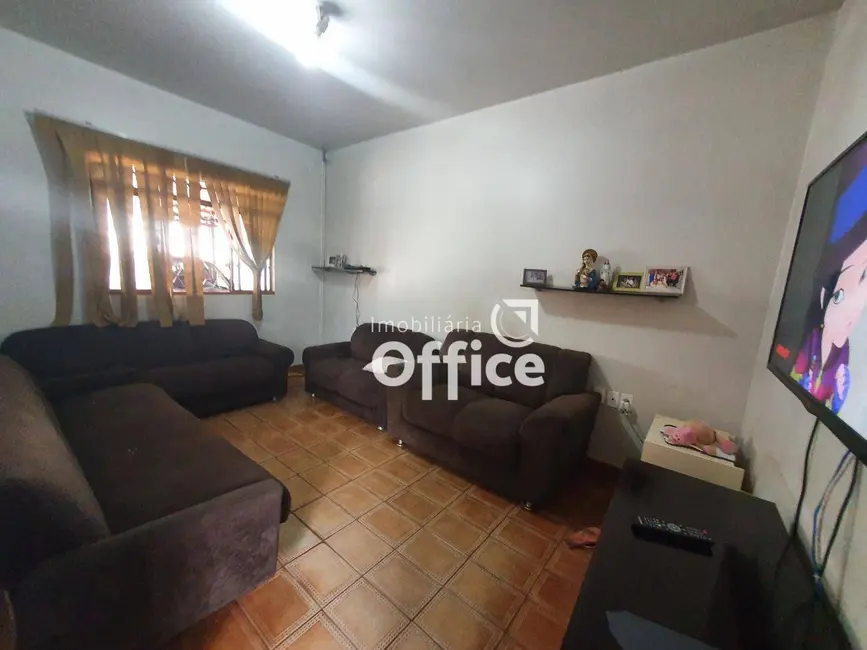 Foto 4 de Casa com 3 quartos à venda, 220m2 em Setor Central, Anapolis - GO