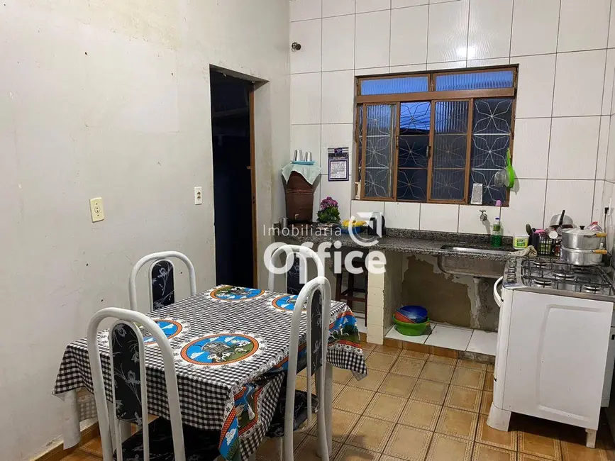 Foto 6 de Casa com 3 quartos à venda, 220m2 em Setor Central, Anapolis - GO