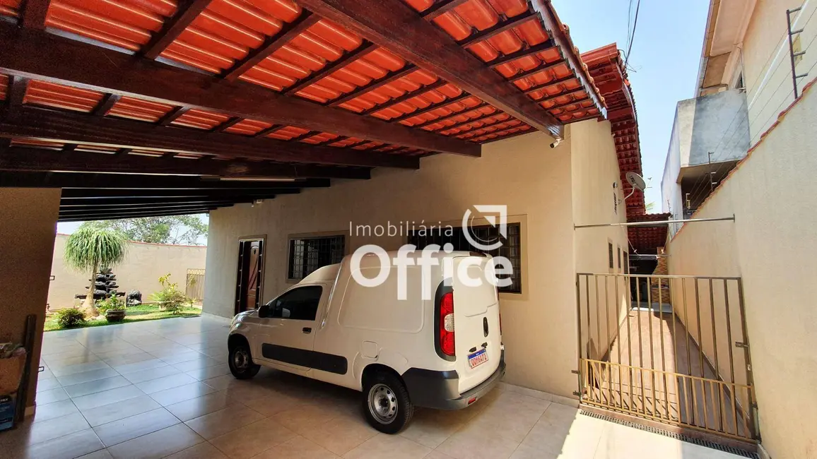 Casa com 3 quartos à venda, 325m2 em Jardim Alexandrina, Anapolis - GO - imagem 3 Foto 3 de Casa com 3 quartos à venda, 325m2 em Jardim Alexandrina, Anapolis - GO