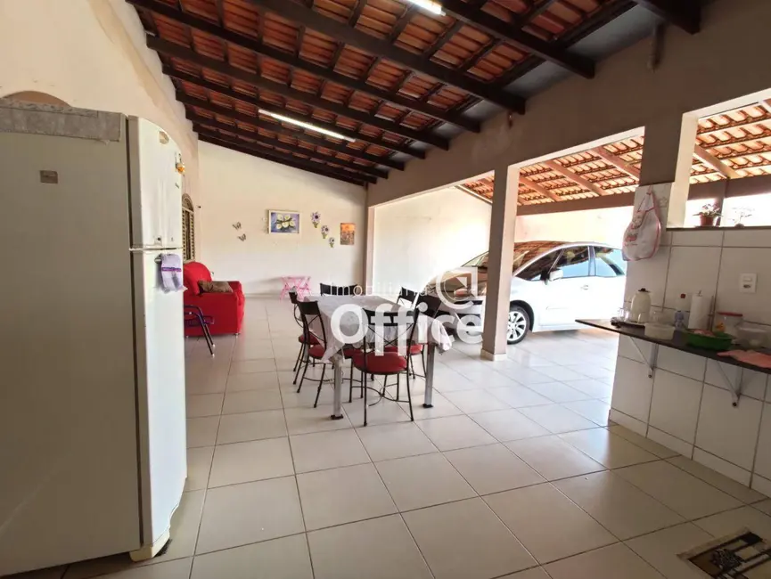 Foto 9 de Casa com 3 quartos à venda, 900m2 em Anápolis City, Anapolis - GO