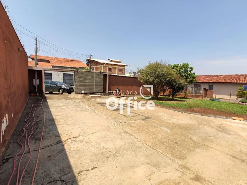 Foto 4 de Casa com 3 quartos à venda, 900m2 em Anápolis City, Anapolis - GO