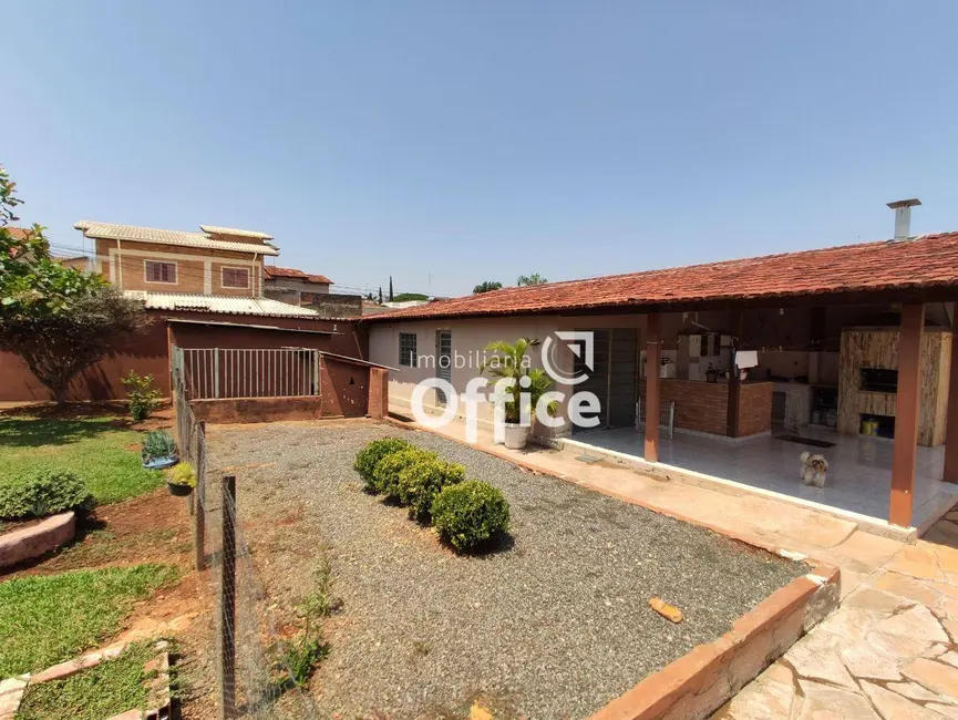 Foto 7 de Casa com 3 quartos à venda, 900m2 em Anápolis City, Anapolis - GO