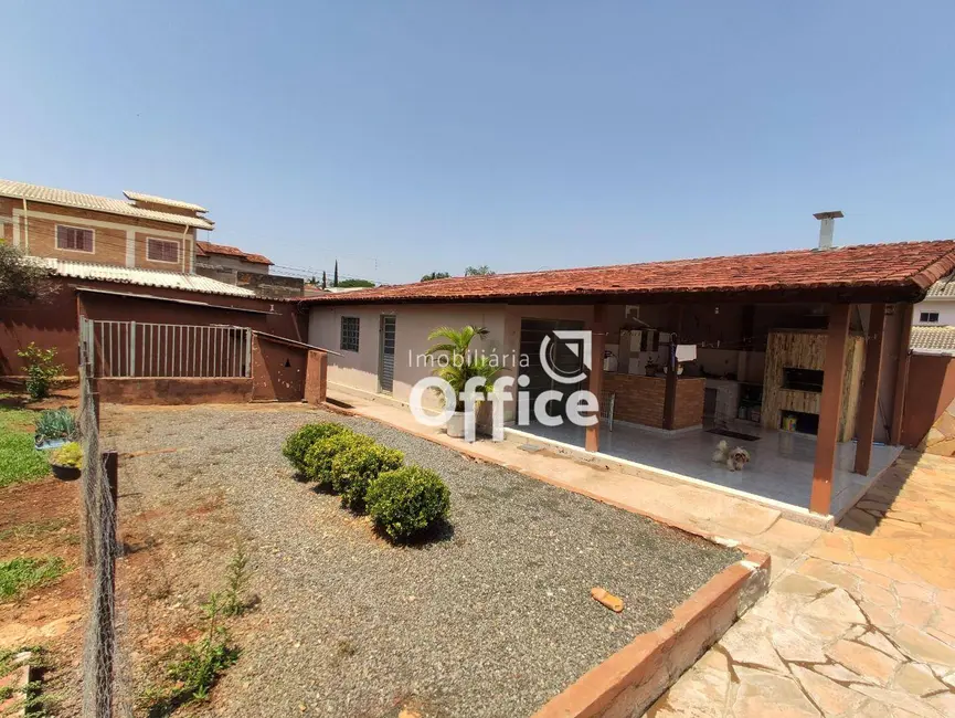 Foto 2 de Casa com 3 quartos à venda, 900m2 em Anápolis City, Anapolis - GO
