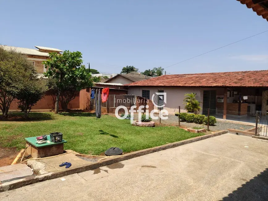 Foto 8 de Casa com 3 quartos à venda, 900m2 em Anápolis City, Anapolis - GO