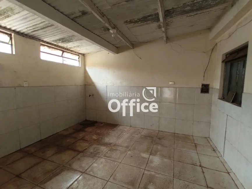 Foto 4 de Casa com 3 quartos à venda, 300m2 em Cidade Jardim, Anapolis - GO