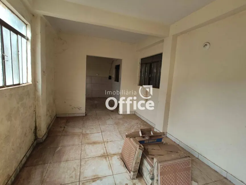 Foto 3 de Casa com 3 quartos à venda, 300m2 em Cidade Jardim, Anapolis - GO