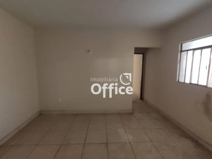 Foto 6 de Casa com 3 quartos à venda, 300m2 em Cidade Jardim, Anapolis - GO