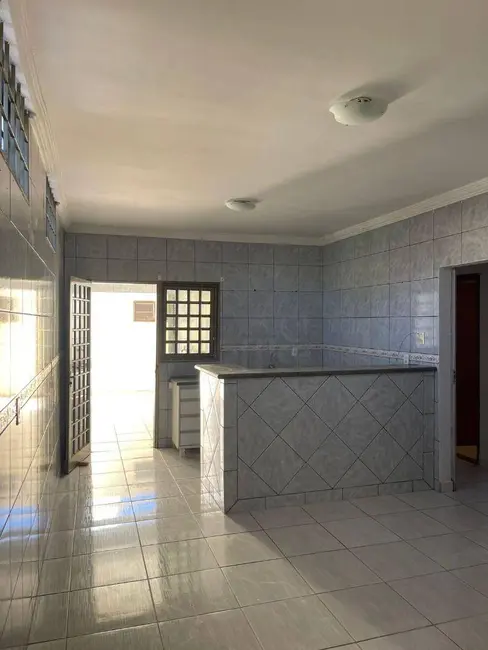 Casa com 3 quartos à venda, 156m2 em Setor Bougainville, Anapolis - GO - imagem 4 Foto 4 de Casa com 3 quartos à venda, 156m2 em Setor Bougainville, Anapolis - GO