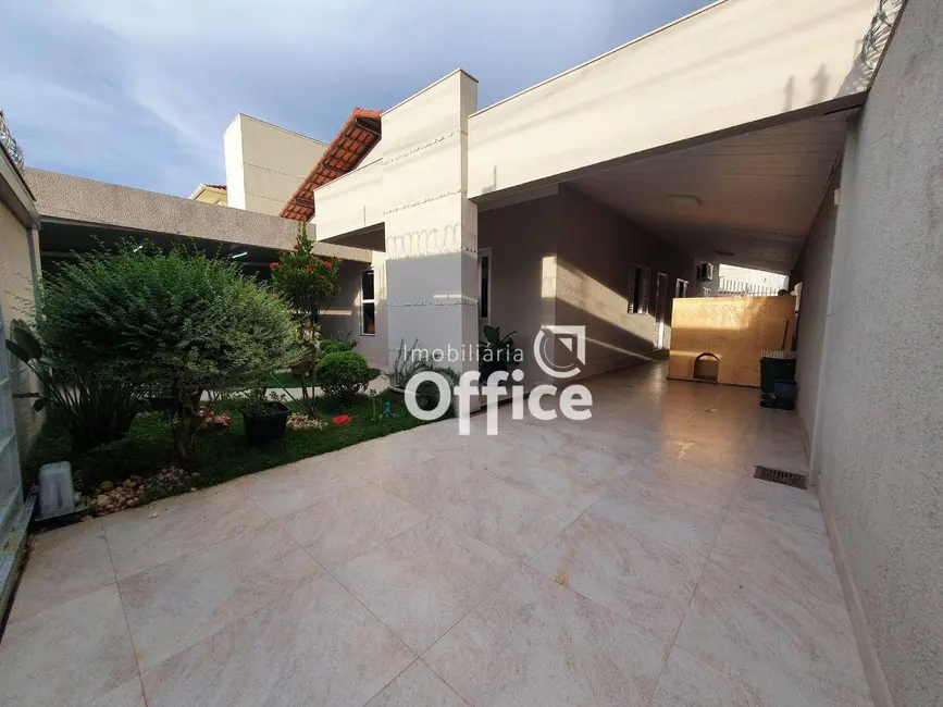 Foto 1 de Casa com 4 quartos à venda, 414m2 em Anápolis City, Anapolis - GO