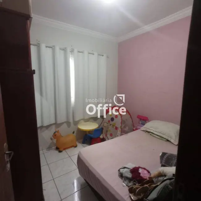 Foto 6 de Casa com 3 quartos à venda, 300m2 em Anapolis - GO