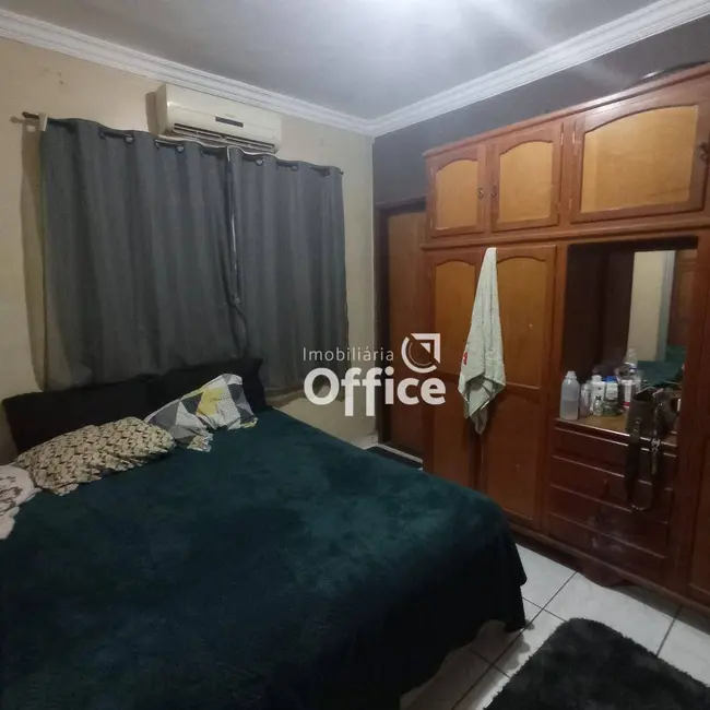 Foto 7 de Casa com 3 quartos à venda, 300m2 em Anapolis - GO
