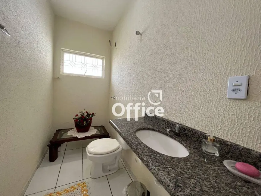 Casa com 3 quartos à venda, 270m2 em Vila Industrial, Anapolis - GO - imagem 7 Foto 7 de Casa com 3 quartos à venda, 270m2 em Vila Industrial, Anapolis - GO
