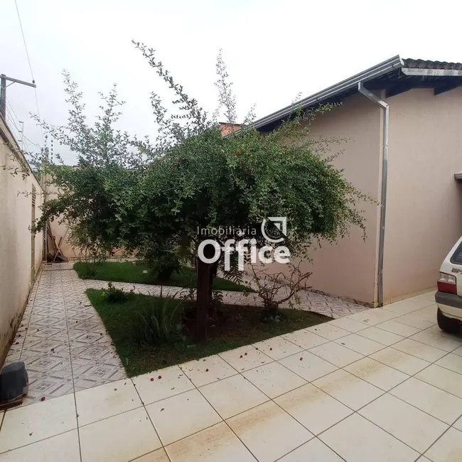 Casa com 3 quartos à venda, 300m2 em Parque Brasília 2ª Etapa, Anapolis - GO - imagem 2 Foto 2 de Casa com 3 quartos à venda, 300m2 em Parque Brasília 2ª Etapa, Anapolis - GO