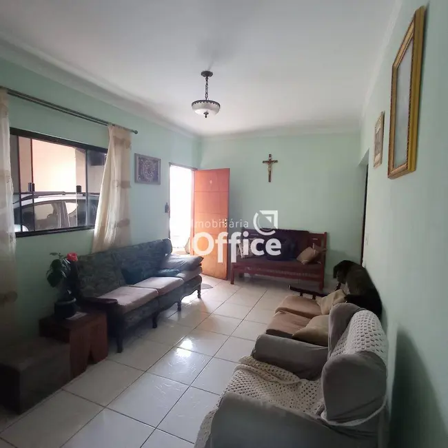 Casa com 3 quartos à venda, 300m2 em Parque Brasília 2ª Etapa, Anapolis - GO - imagem 9 Foto 9 de Casa com 3 quartos à venda, 300m2 em Parque Brasília 2ª Etapa, Anapolis - GO