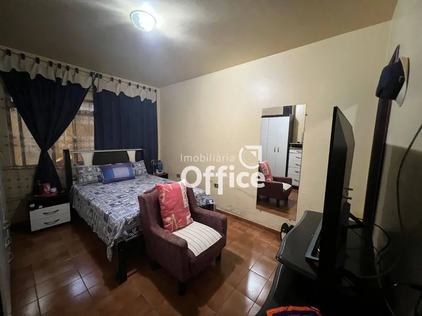 Casa com 3 quartos à venda, 200m2 em Vila Santa Isabel, Anapolis - GO - imagem 8 Foto 8 de Casa com 3 quartos à venda, 200m2 em Vila Santa Isabel, Anapolis - GO