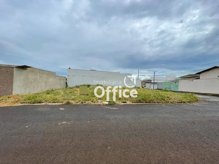 Foto 3 de Terreno / Lote à venda, 274m2 em Jardim Itália, Anapolis - GO