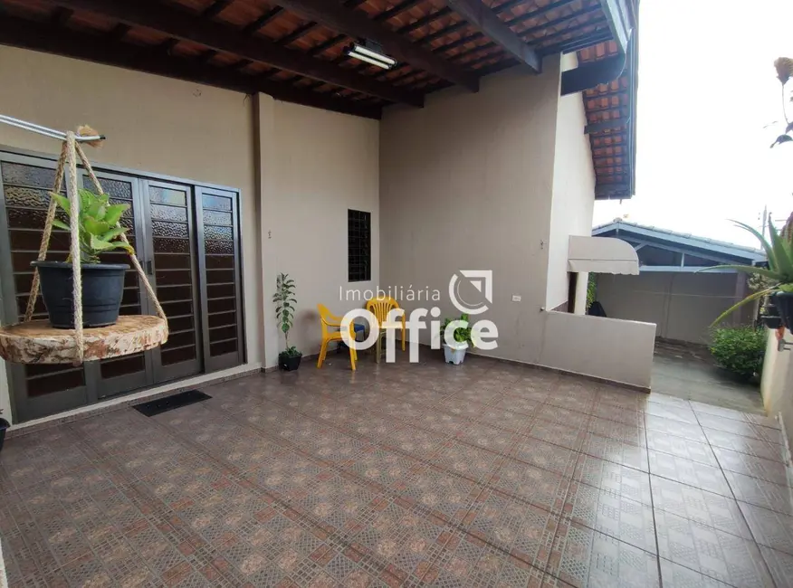 Foto 3 de Casa com 3 quartos à venda, 264m2 em Vila Góis, Anapolis - GO