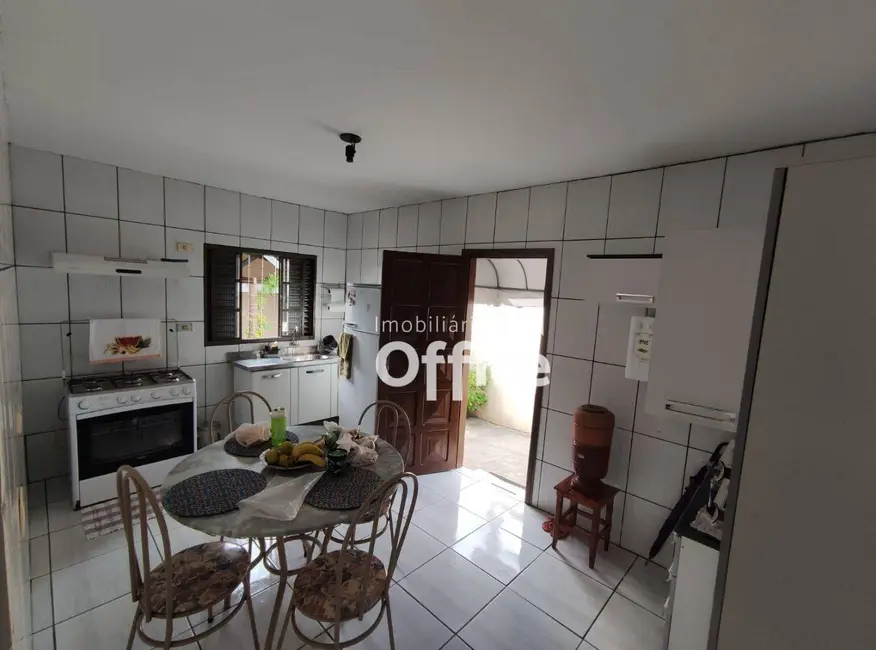 Foto 8 de Casa com 3 quartos à venda, 264m2 em Vila Góis, Anapolis - GO