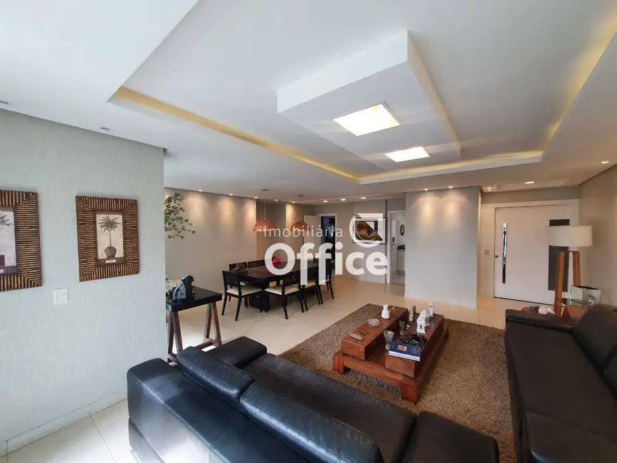 Foto 8 de Apartamento com 3 quartos à venda, 177m2 em Jundiaí, Anapolis - GO