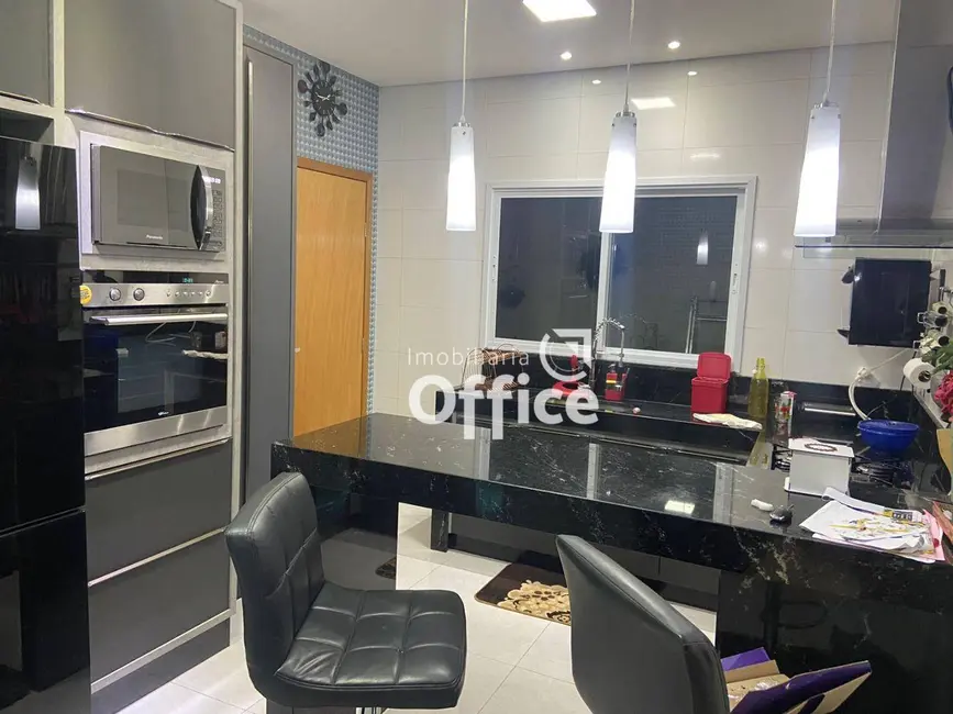 Casa com 3 quartos à venda, 200m2 em Residencial Aldeia dos Sonhos, Anapolis - GO - imagem 9 Foto 9 de Casa com 3 quartos à venda, 200m2 em Residencial Aldeia dos Sonhos, Anapolis - GO