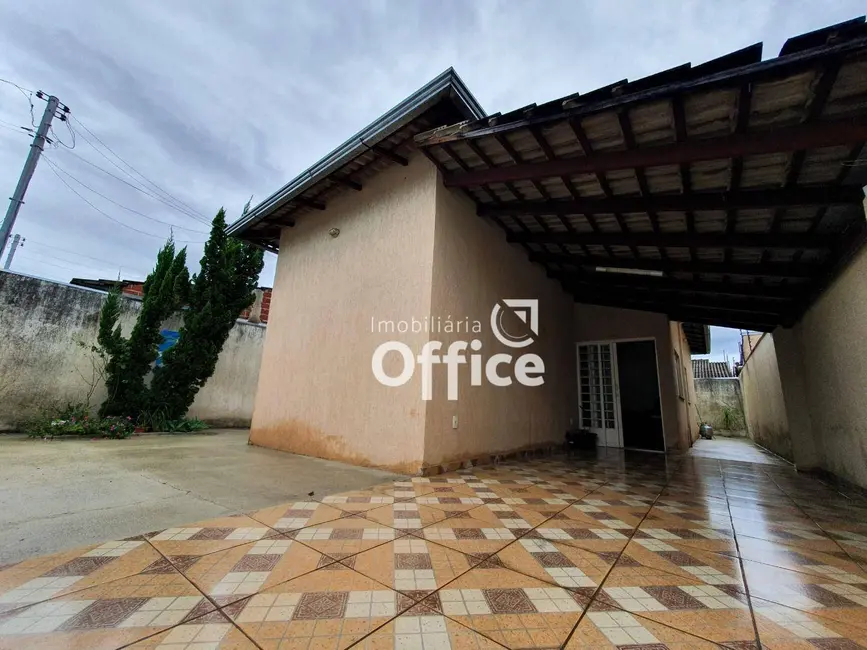 Casa com 3 quartos à venda, 200m2 em Residencial Ayrton Senna, Anapolis - GO - imagem 1 Foto 1 de Casa com 3 quartos à venda, 200m2 em Residencial Ayrton Senna, Anapolis - GO