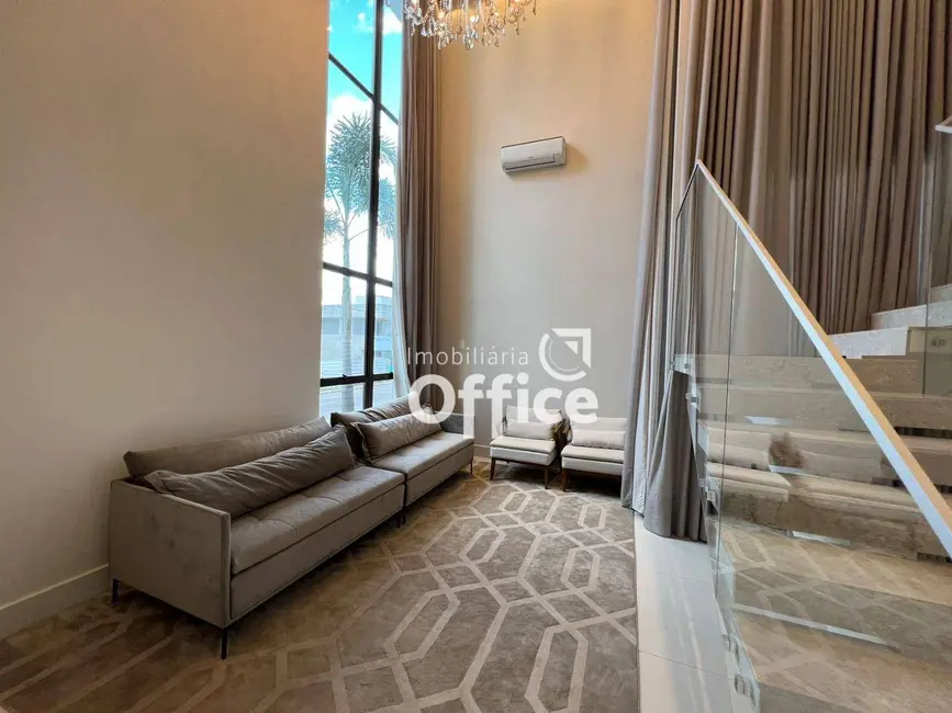 Foto 3 de Casa com 4 quartos à venda, 420m2 em Setor Bougainville, Anapolis - GO