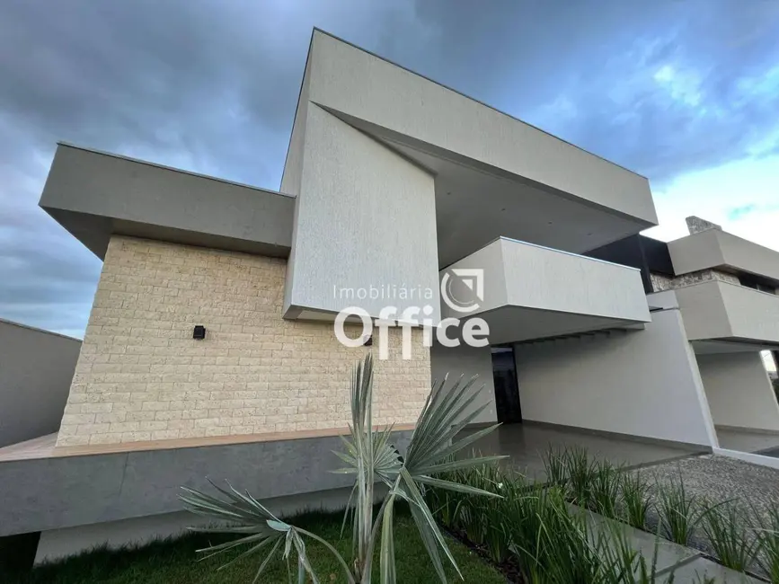 Foto 3 de Casa de Condomínio com 4 quartos à venda, 390m2 em Condomínio Residencial Grand Trianon, Anapolis - GO